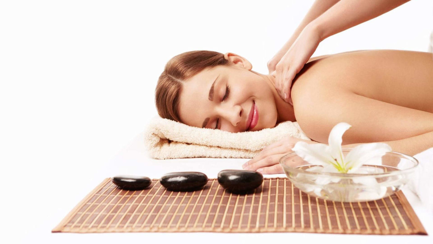 hot-stone-massage-schoenheitsschule-kurse-seminare-1-1400x788